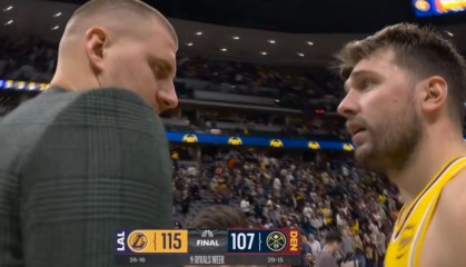 开云体育登录入口-大小胖聊啥呢？赛后约基奇径直走向东契奇！两人拥抱完后攀谈几句