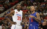 开云体育官方网站-比斯利：真的还想打NBA 杜兰特比我老却还在打球  我真的心碎了