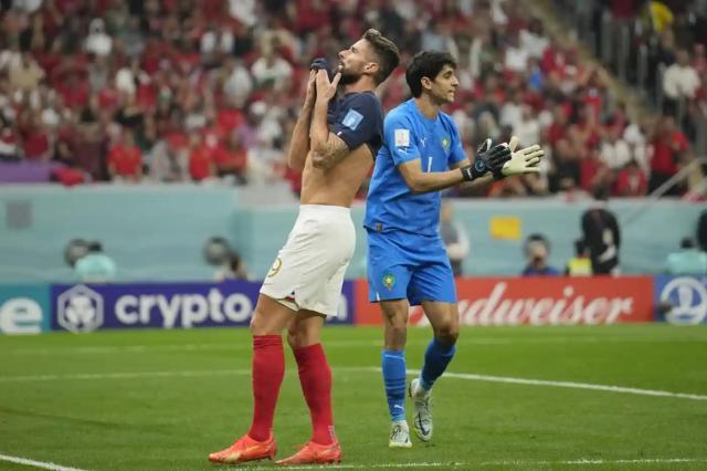 1671047524101053668.jpg 5834.jpg